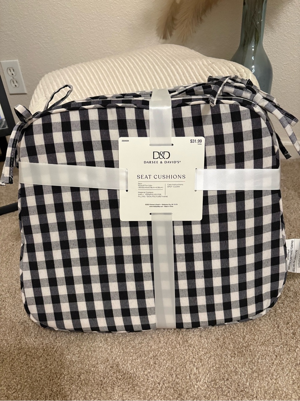 Darsee & David's Black and White Buffalo Check Seat Cushion - Set of 2